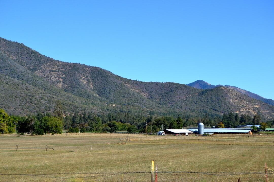 Photo of 15950 Highway 238 2 of 45