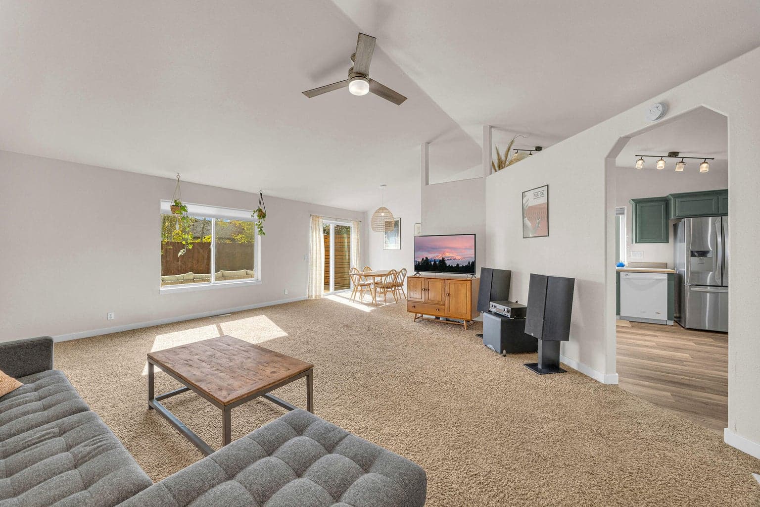 Photo of 21347 Starling Drive 1 of 36