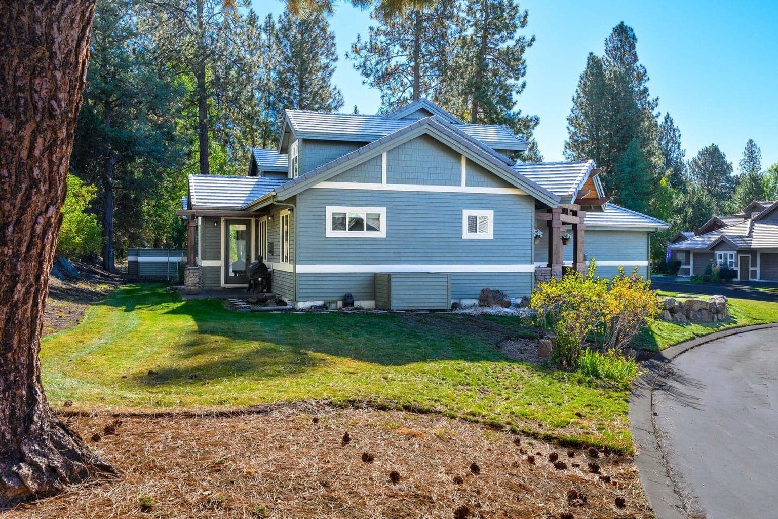 The HOA covers all exterior maintenance of the townhomes, along with landscaping, snow removal and street maintenance. See the attached documents for more specifics on the HOA in Broken Top