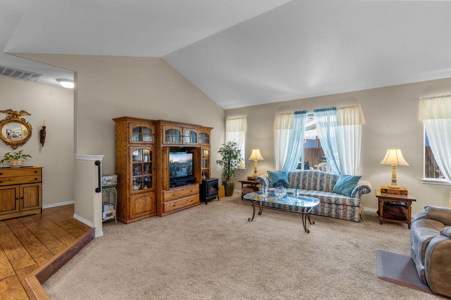Photo of 2116 NW Elm Avenue 7 of 24