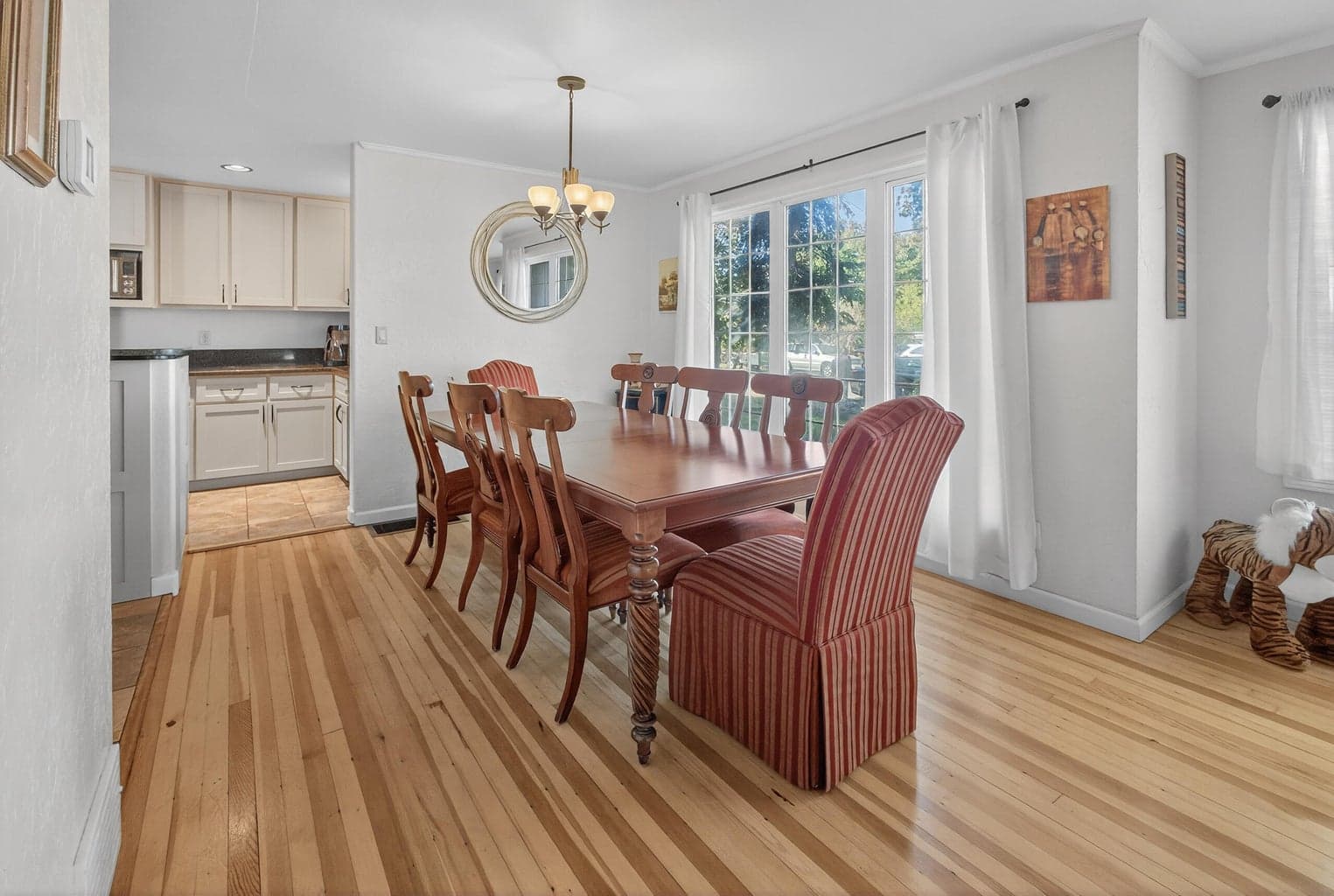 Photo of 1532 NE 9th Street 11 of 55