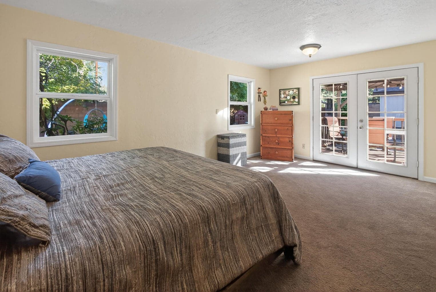 Photo of 1532 NE 9th Street 25 of 55