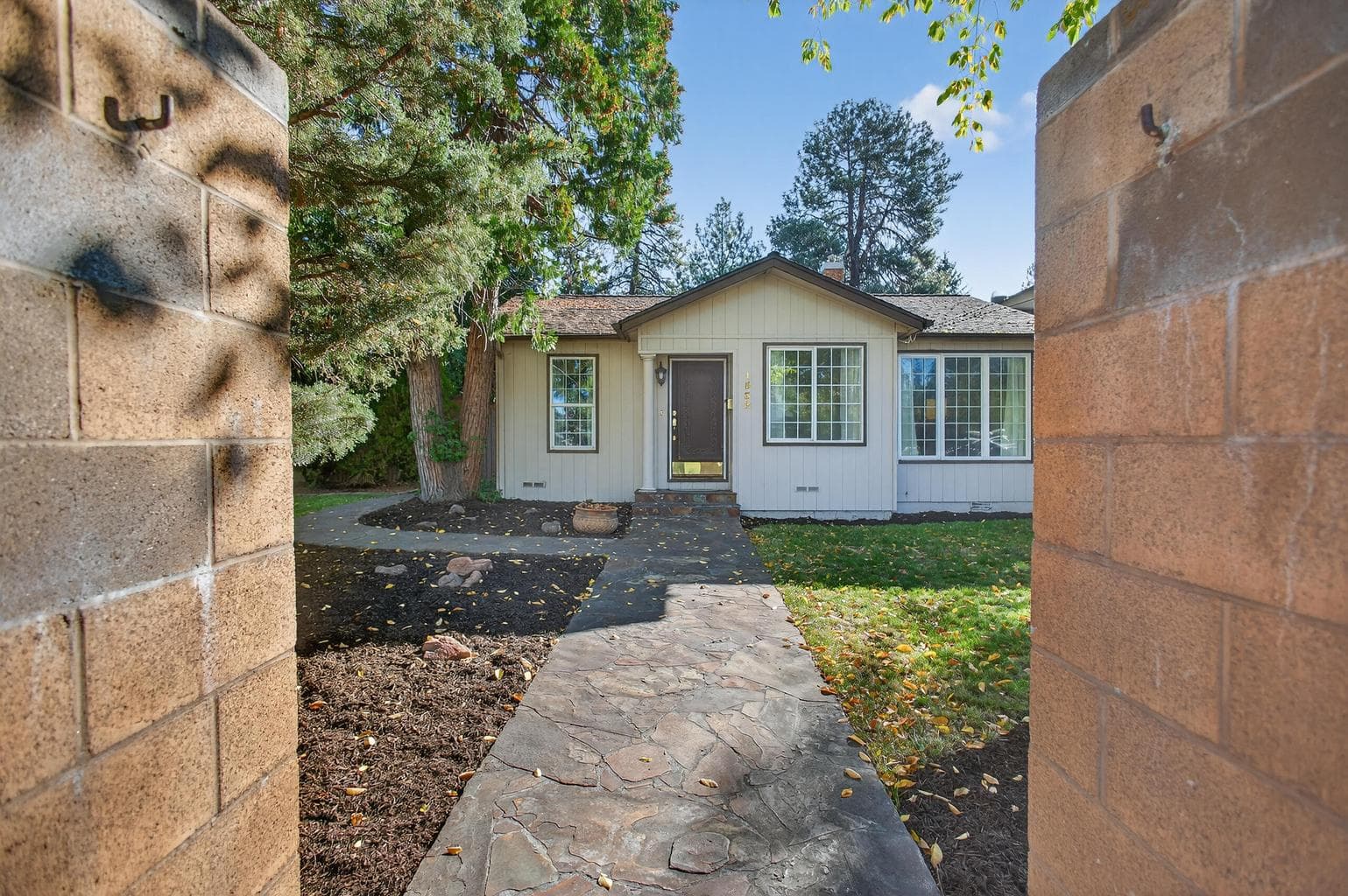 Photo of 1532 9th 2 of 55
