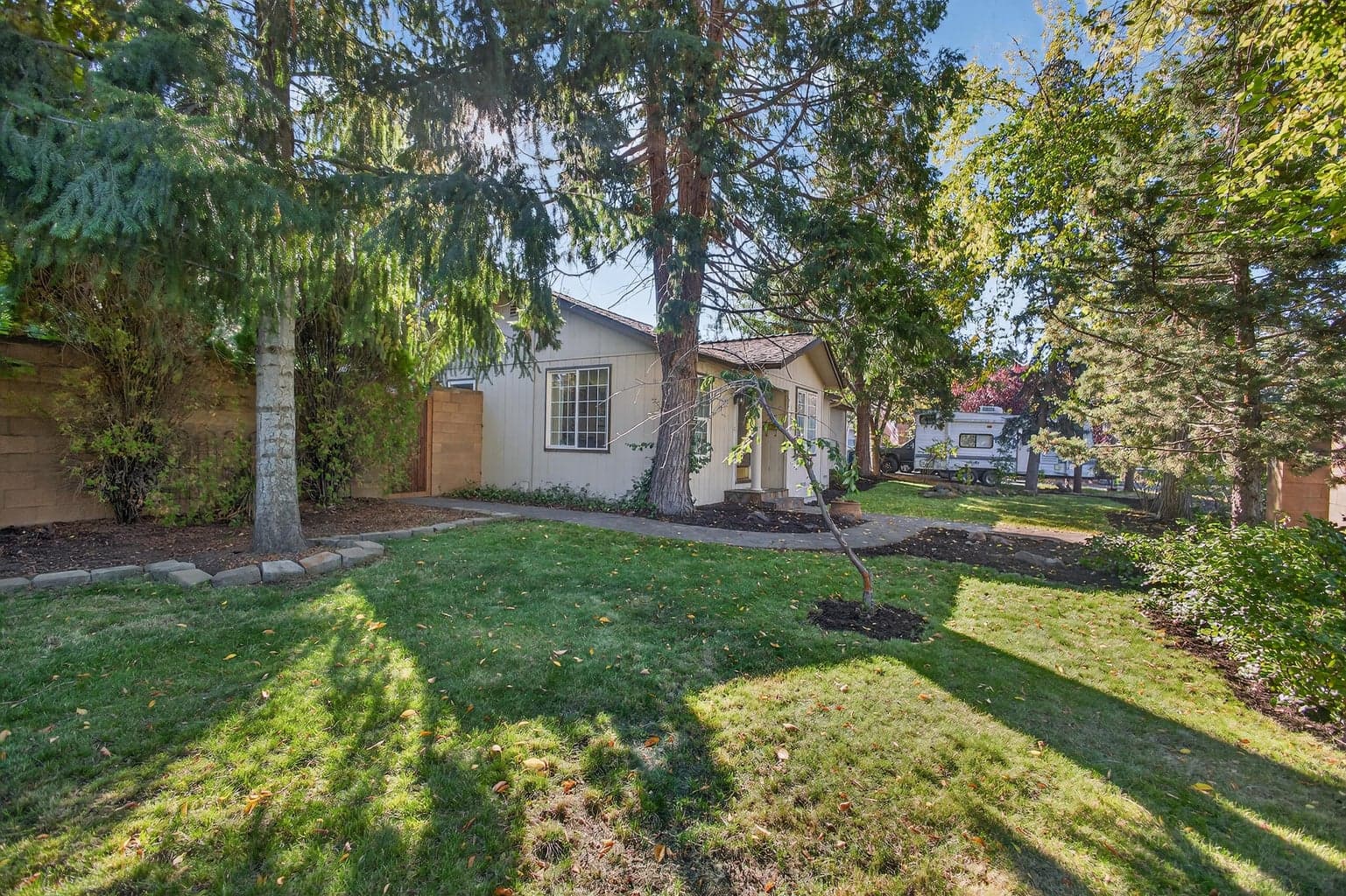Photo of 1532 NE 9th Street 47 of 55