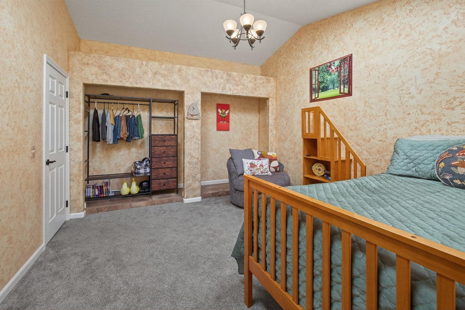 Photo of 1532 NE 9th Street 32 of 55