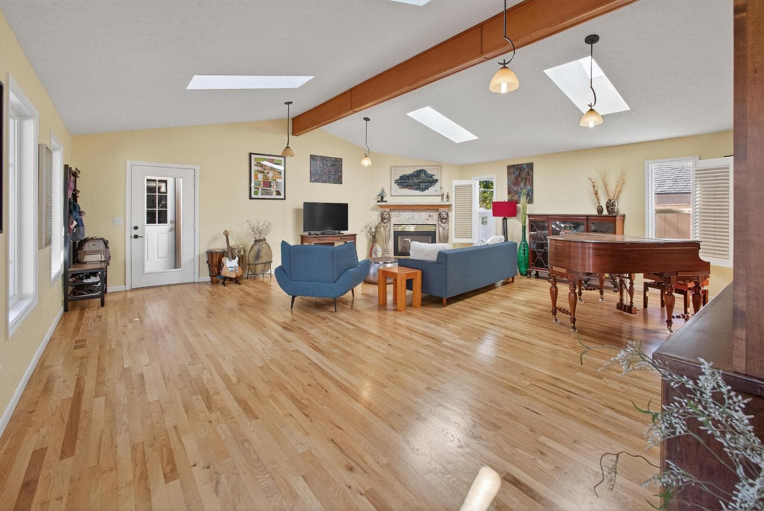 Photo of 1532 NE 9th Street 35 of 55