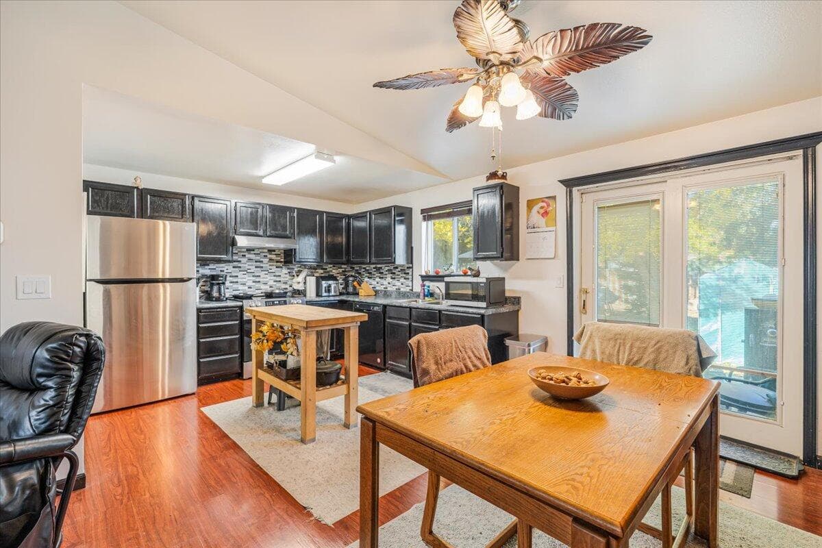 Photo of 1547 SW 33rd Street 15 of 33