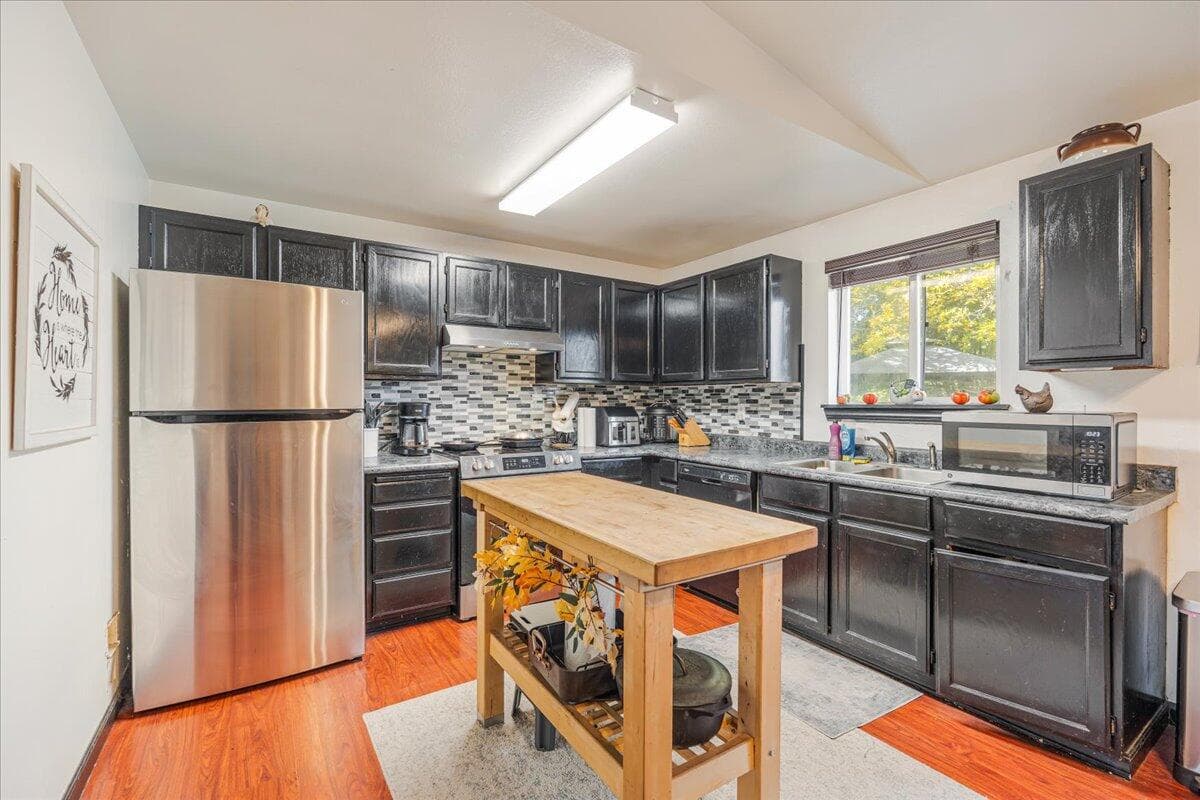 Photo of 1547 SW 33rd Street 16 of 33