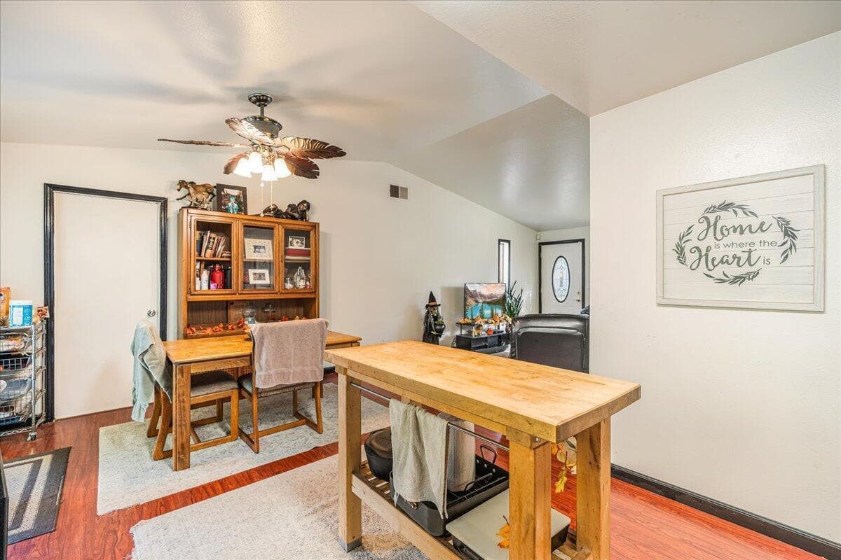 Photo of 1547 SW 33rd Street 19 of 33