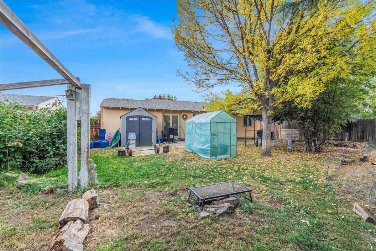 Photo of 1547 SW 33rd Street 30 of 33