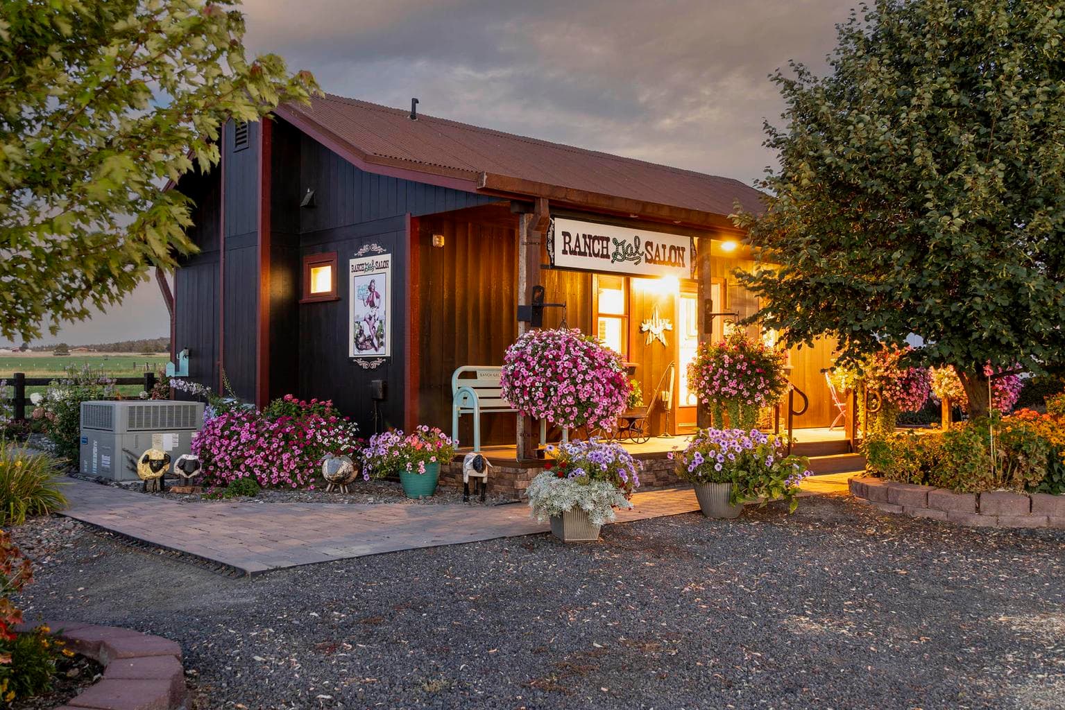 11288 Hwy 126, Powell Butte, 97753