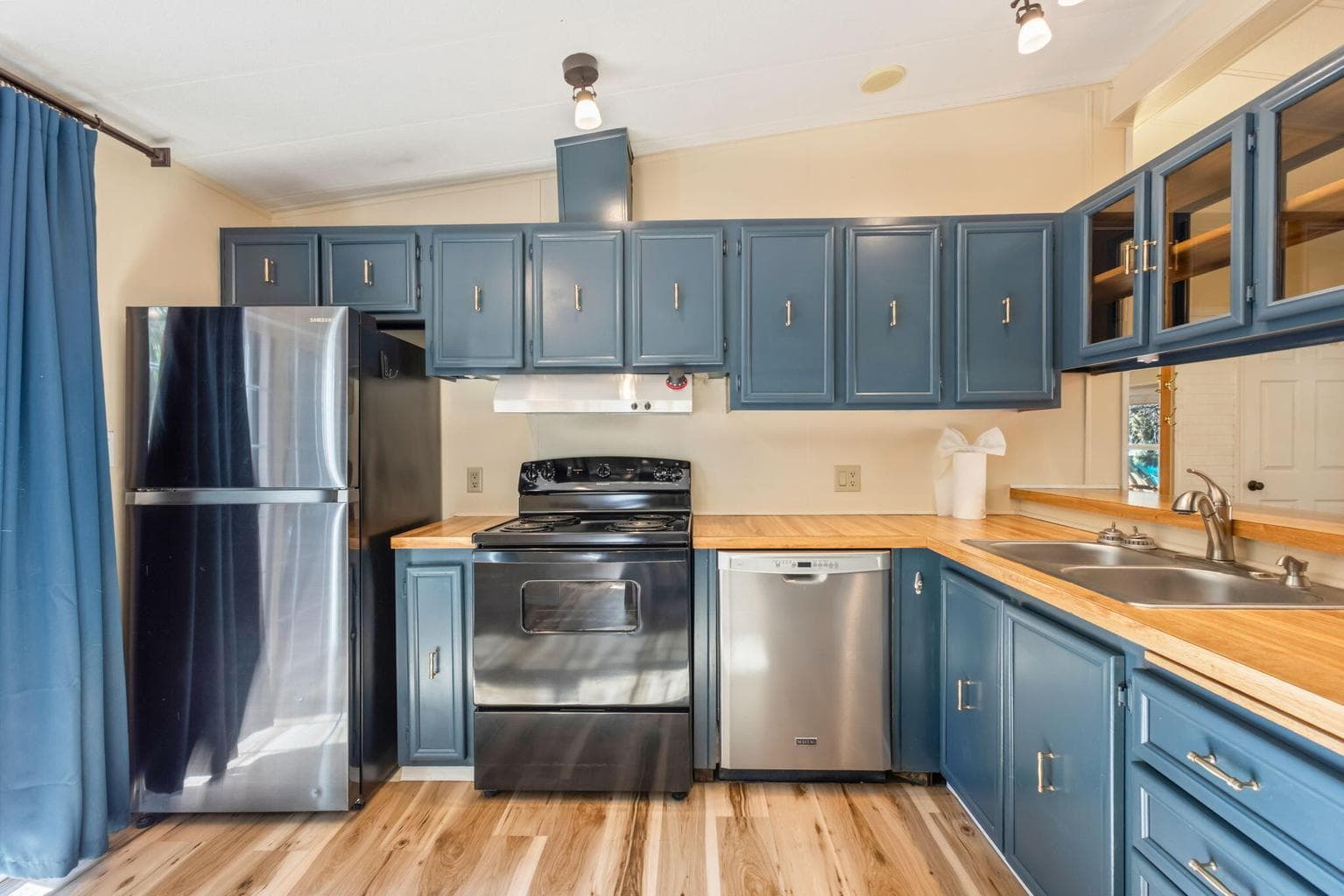 64100 Hwy 97, Bend, 97701