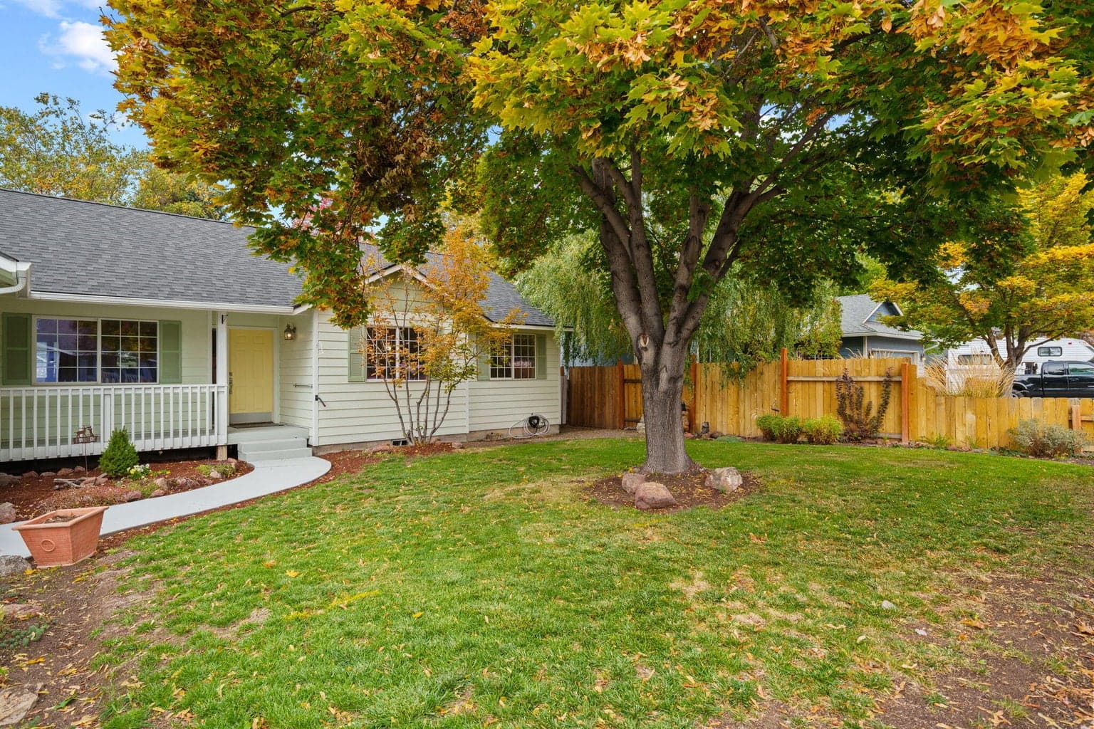 Photo of 2723 15th 2 of 48