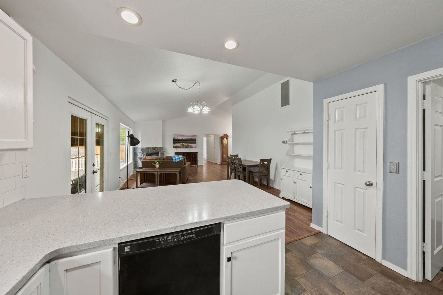 Photo of 2723 NW 15th Street 16 of 48