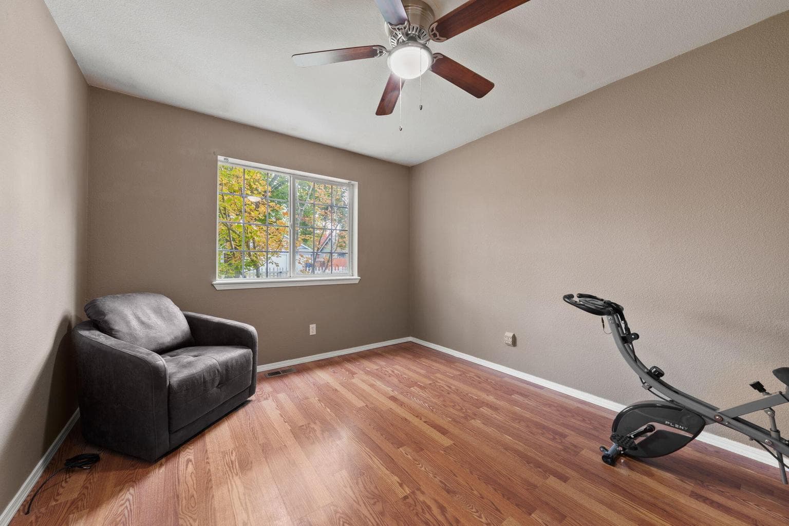 Photo of 2723 NW 15th Street 19 of 48