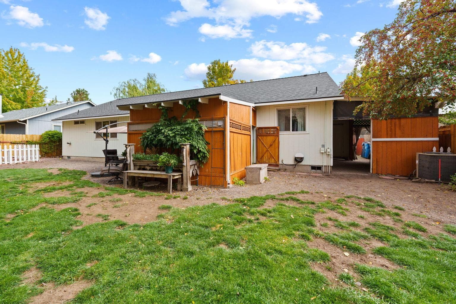 Photo of 2723 NW 15th Street 33 of 48