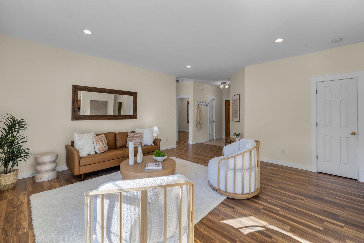 Photo of 20919 Spinnaker Street 8 of 36