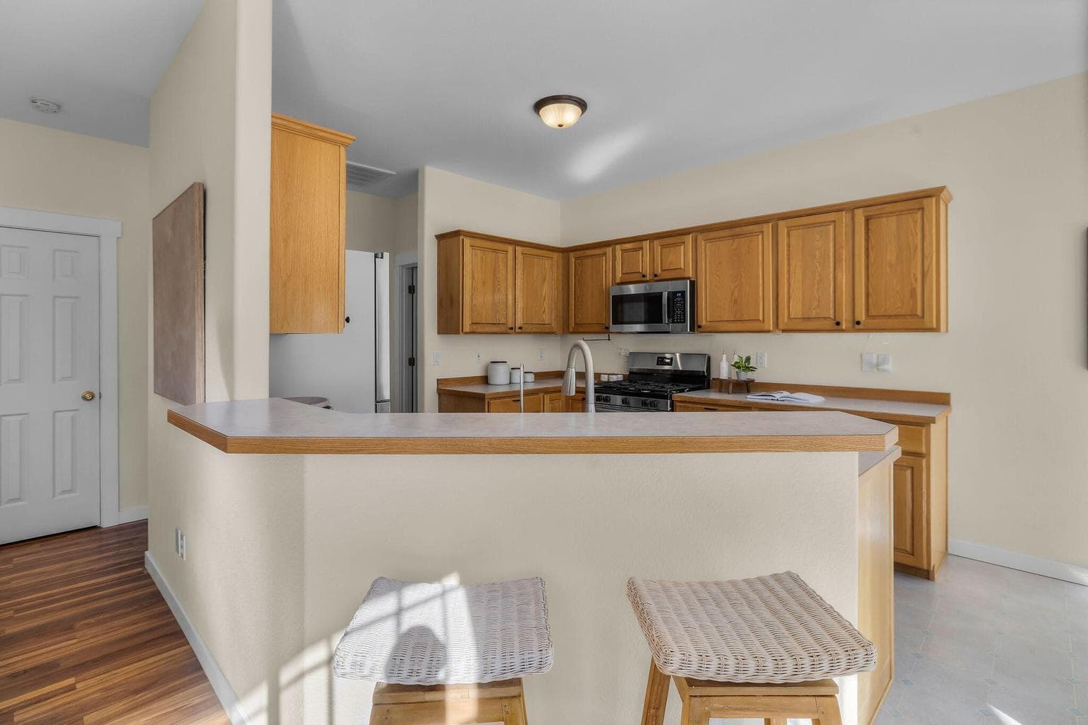 Photo of 20919 Spinnaker Street 9 of 36