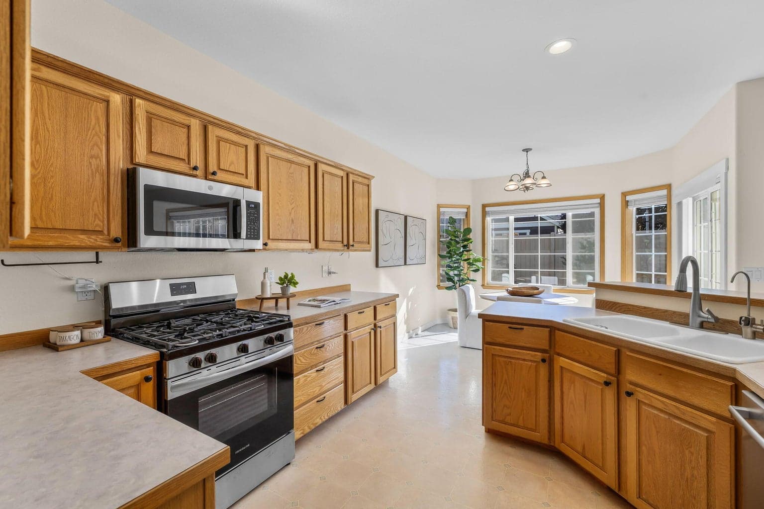 Photo of 20919 Spinnaker Street 11 of 36