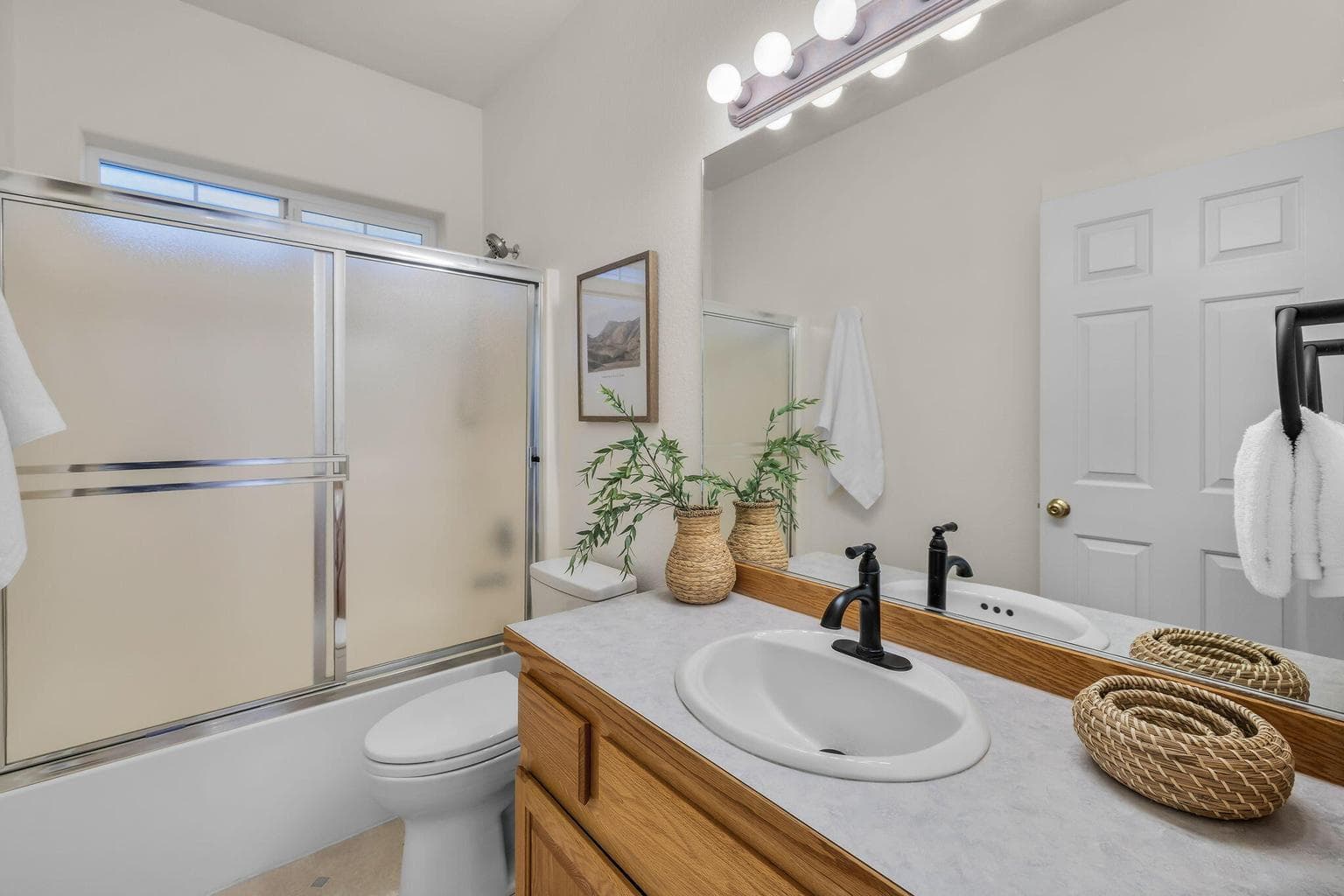 Photo of 20919 Spinnaker Street 23 of 36
