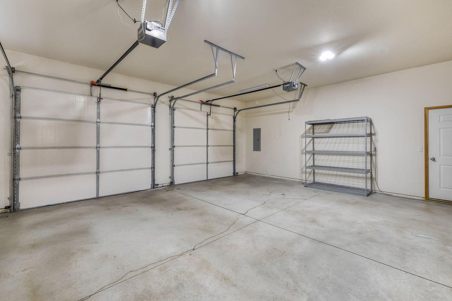 Photo of 20919 Spinnaker Street 27 of 36