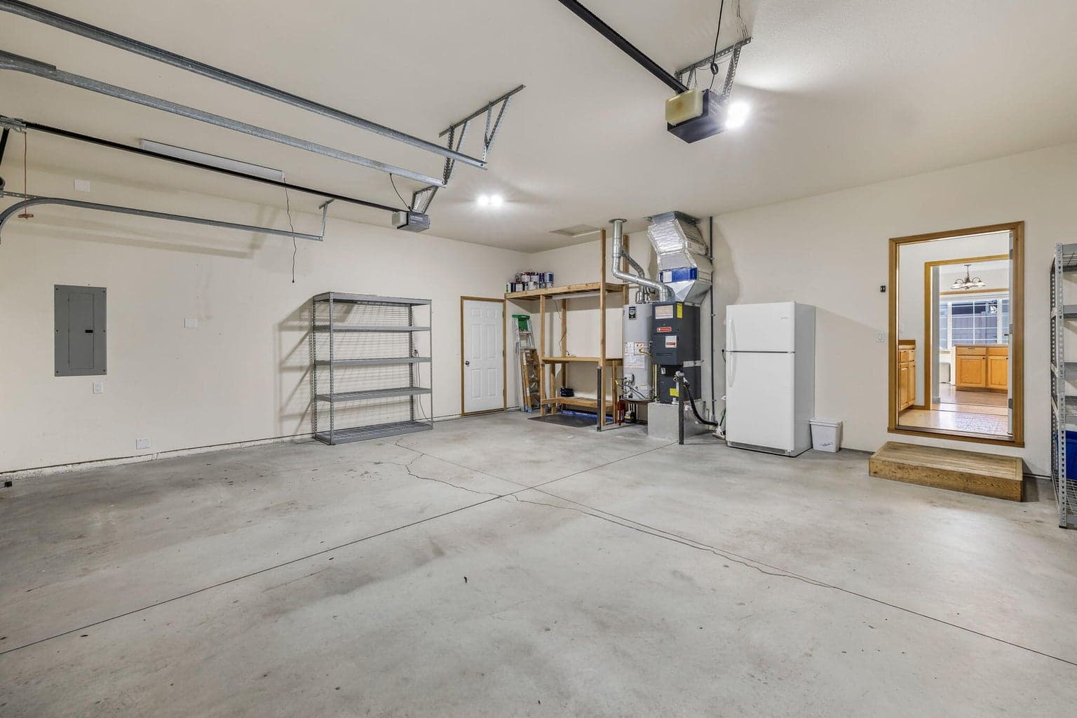 Photo of 20919 Spinnaker Street 28 of 36