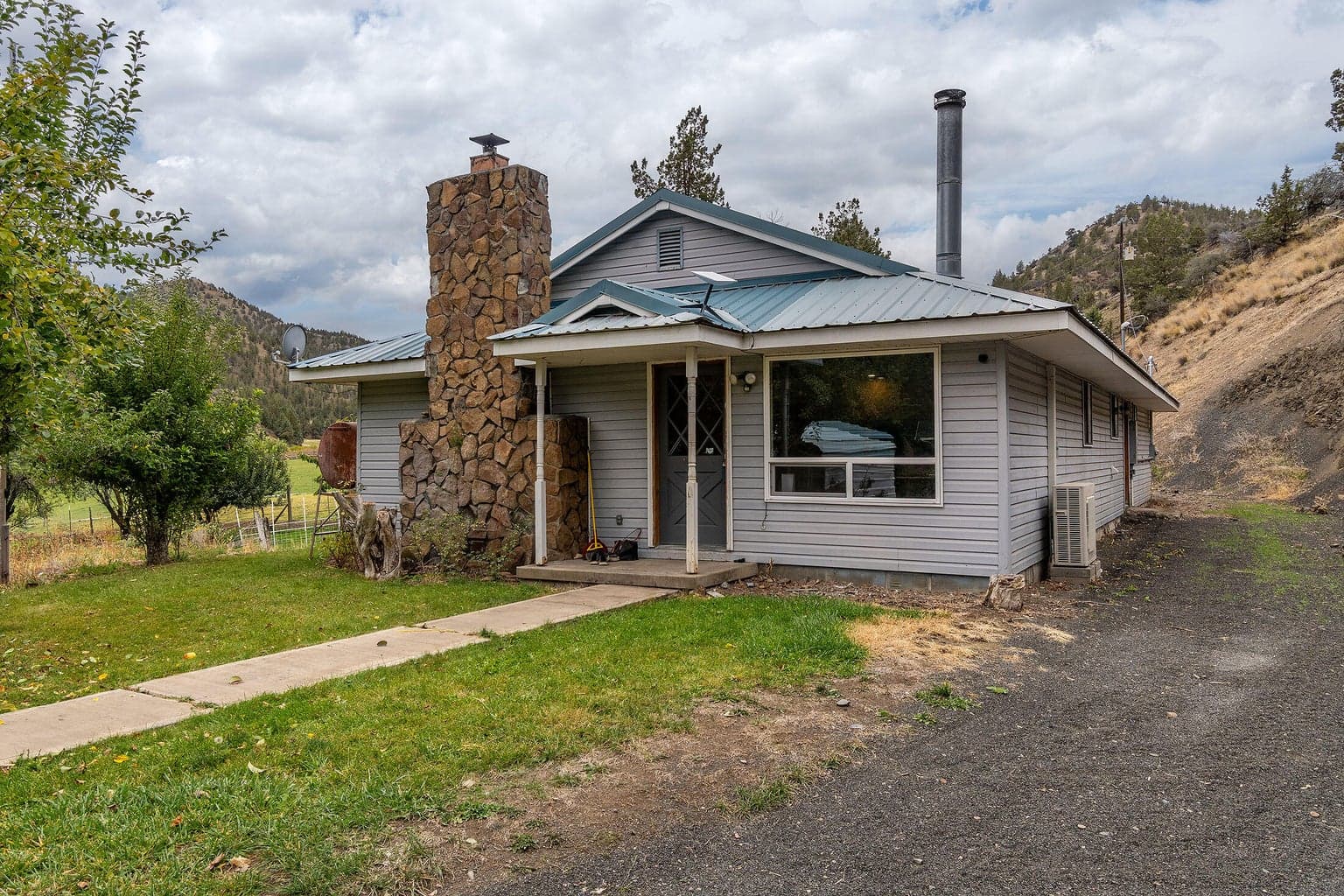 33084 Cougar Mountain, Mitchell, 97750