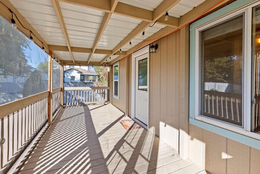 Photo of 185 Harwood 2 of 19