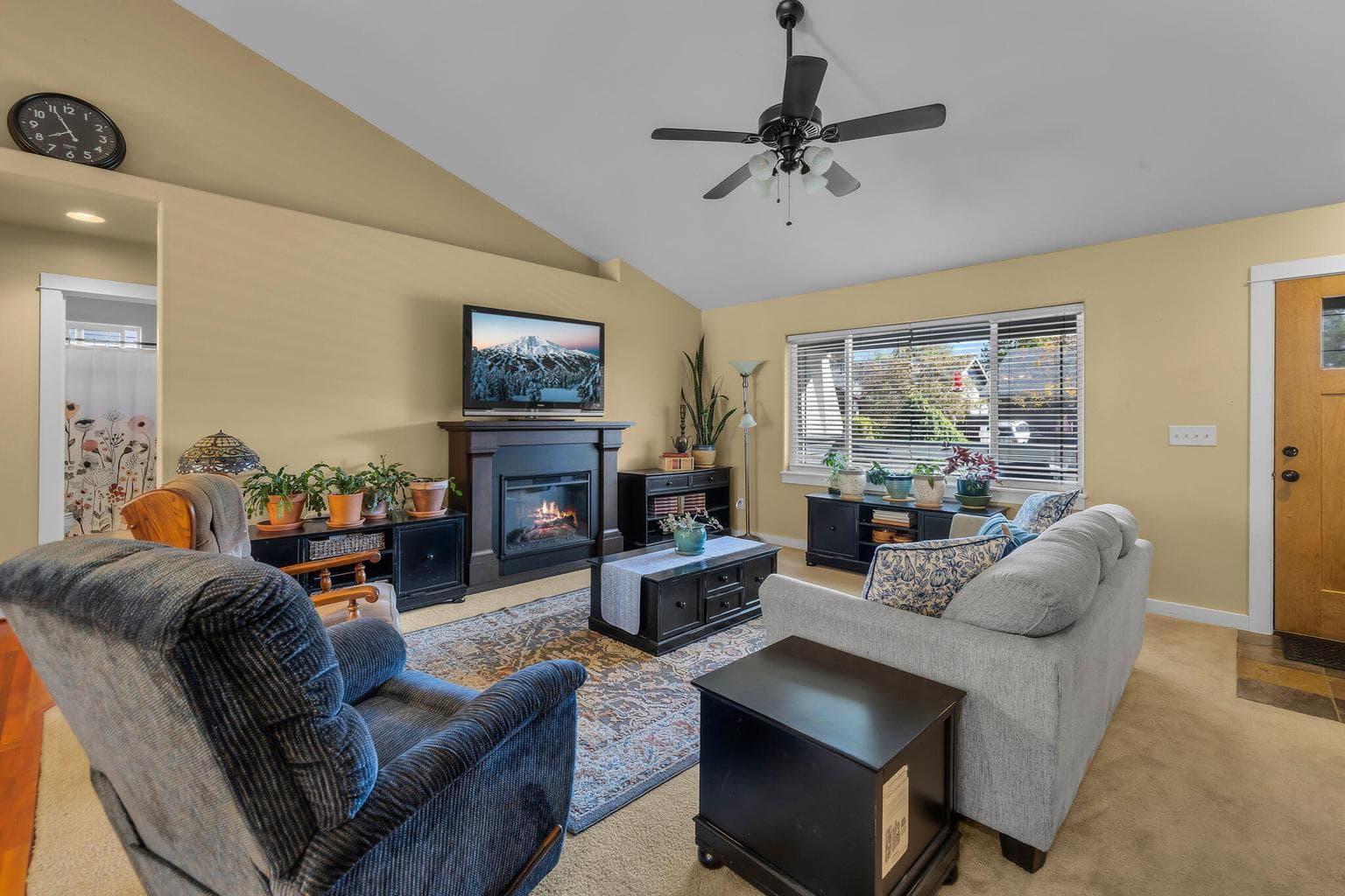 Photo of 20706 Nicolette Drive 9 of 28