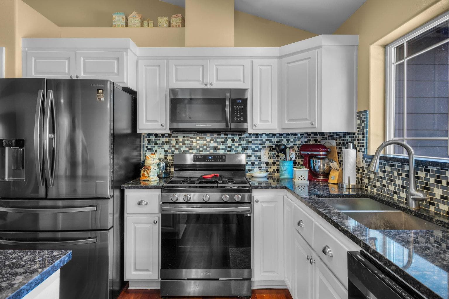 Photo of 20706 Nicolette Drive 12 of 28