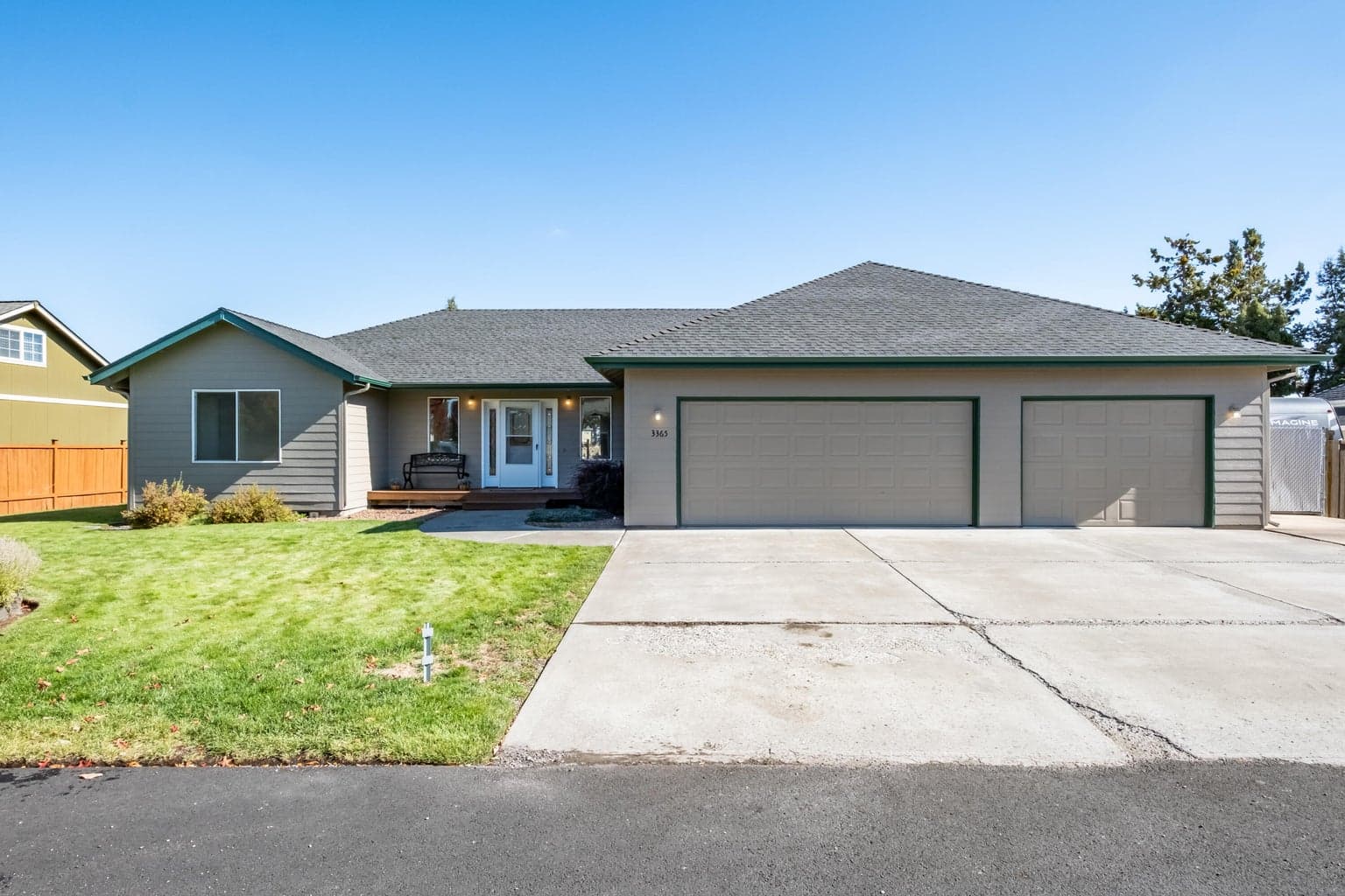 Photo of 3365 Stonebrook 1 of 50
