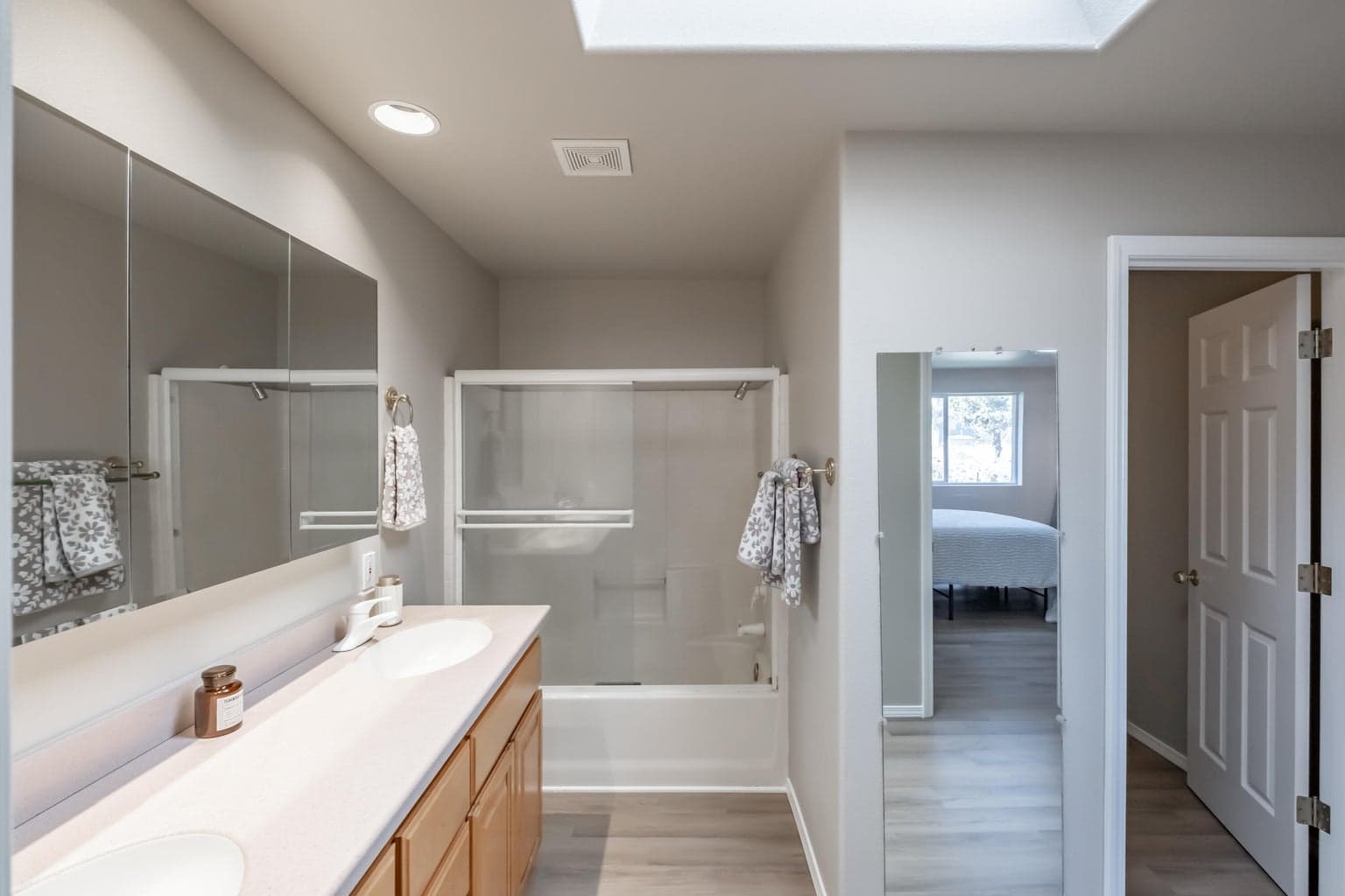 Photo of 3365 NE Stonebrook Loop 24 of 50