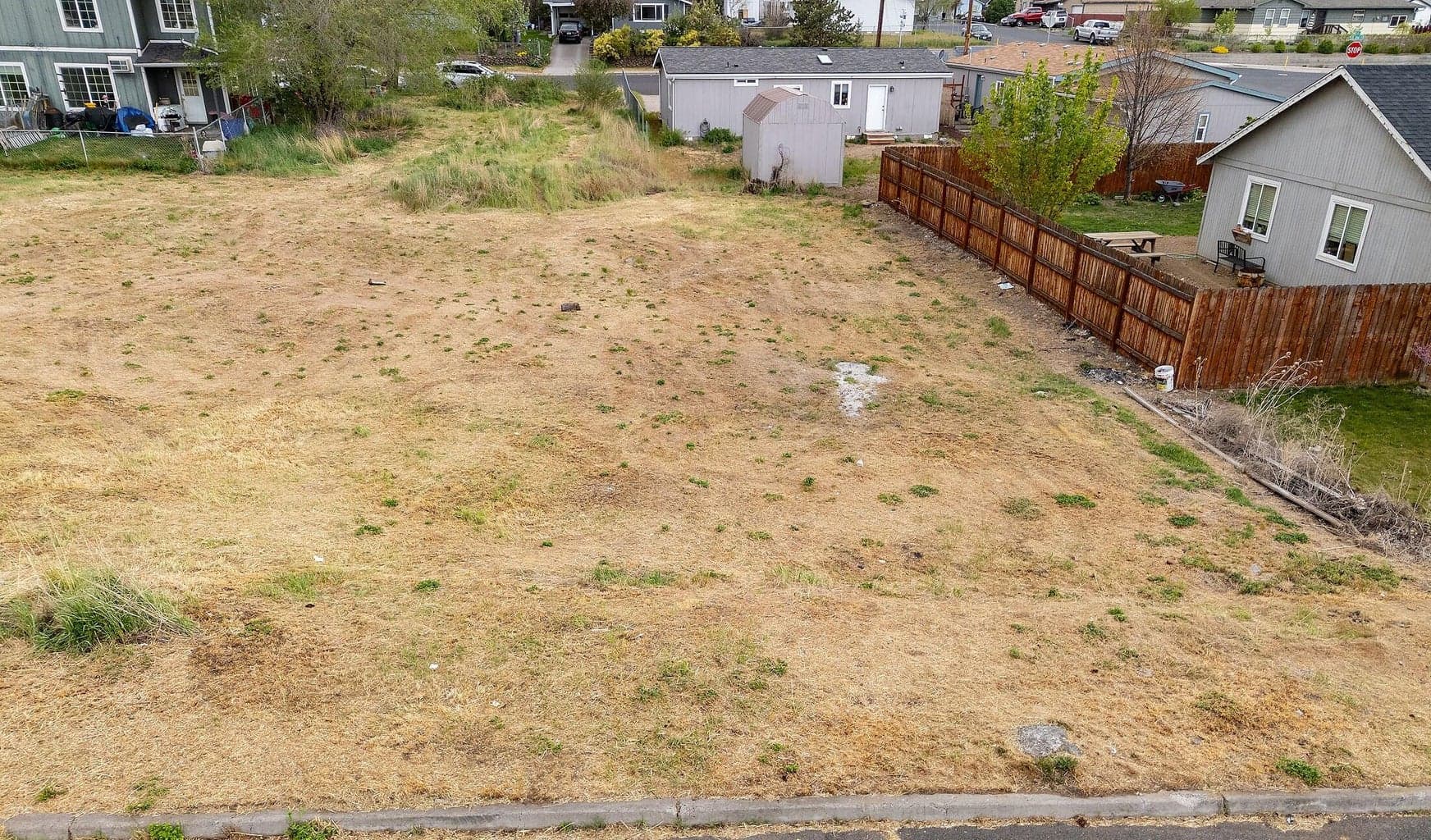 Photo of SW 2nd Street 16 of 36