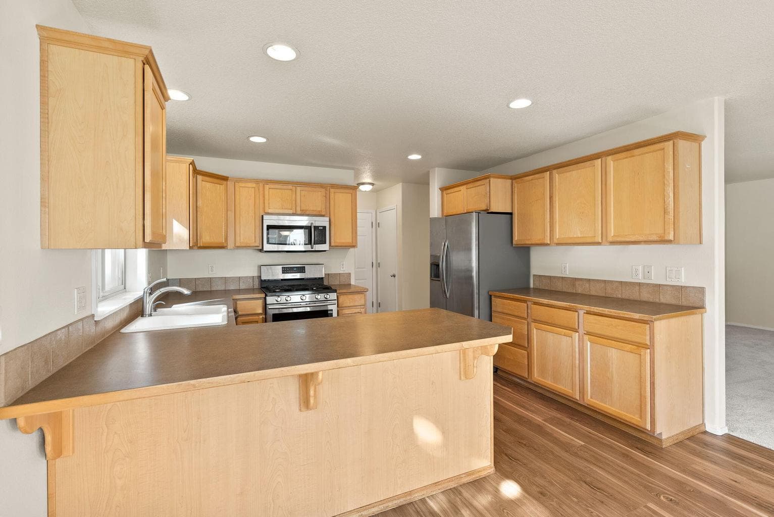 Photo of 20575 Conifer Avenue 10 of 36