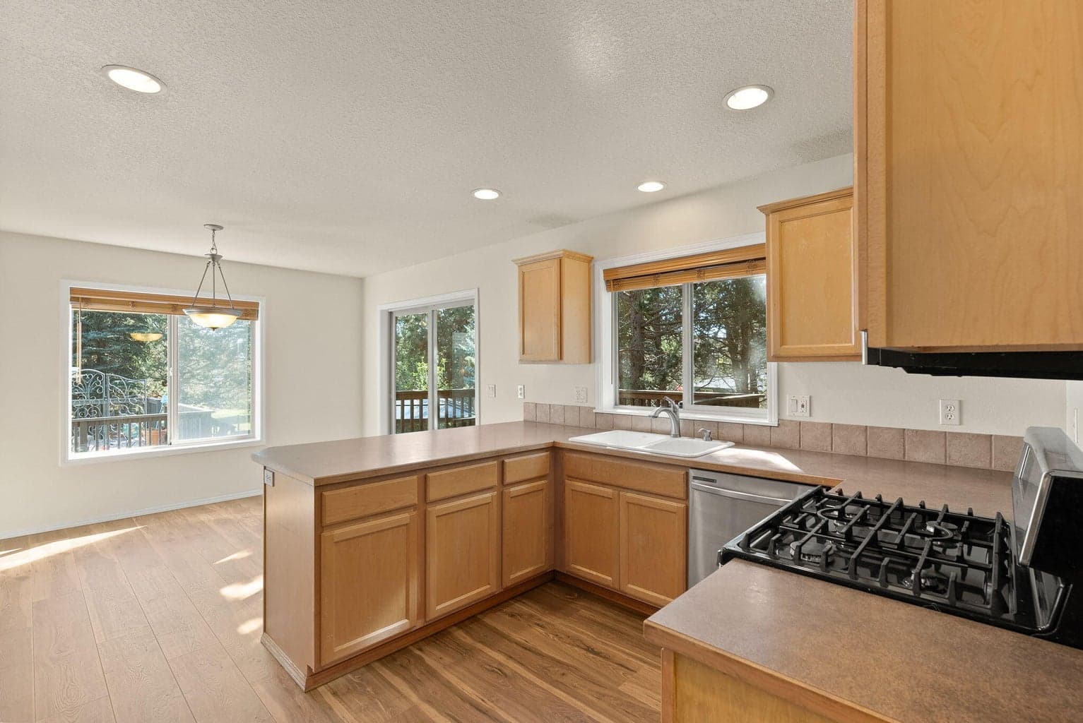 Photo of 20575 Conifer Avenue 13 of 36