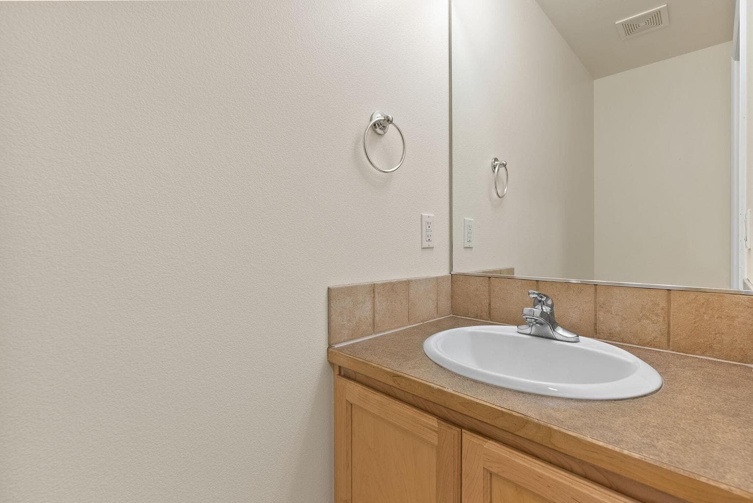 Photo of 20575 Conifer Avenue 14 of 36