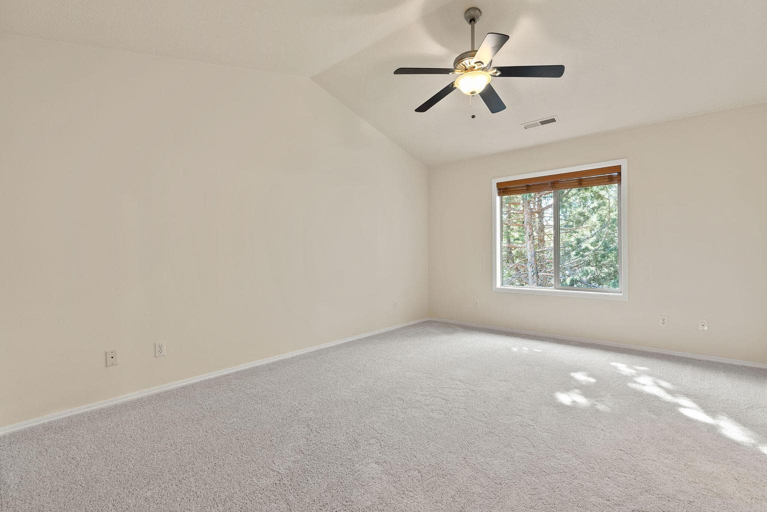 Photo of 20575 Conifer Avenue 21 of 36