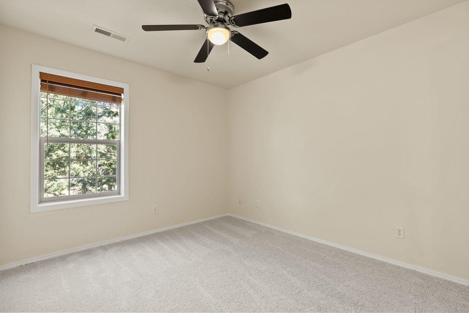 Photo of 20575 Conifer Avenue 24 of 36
