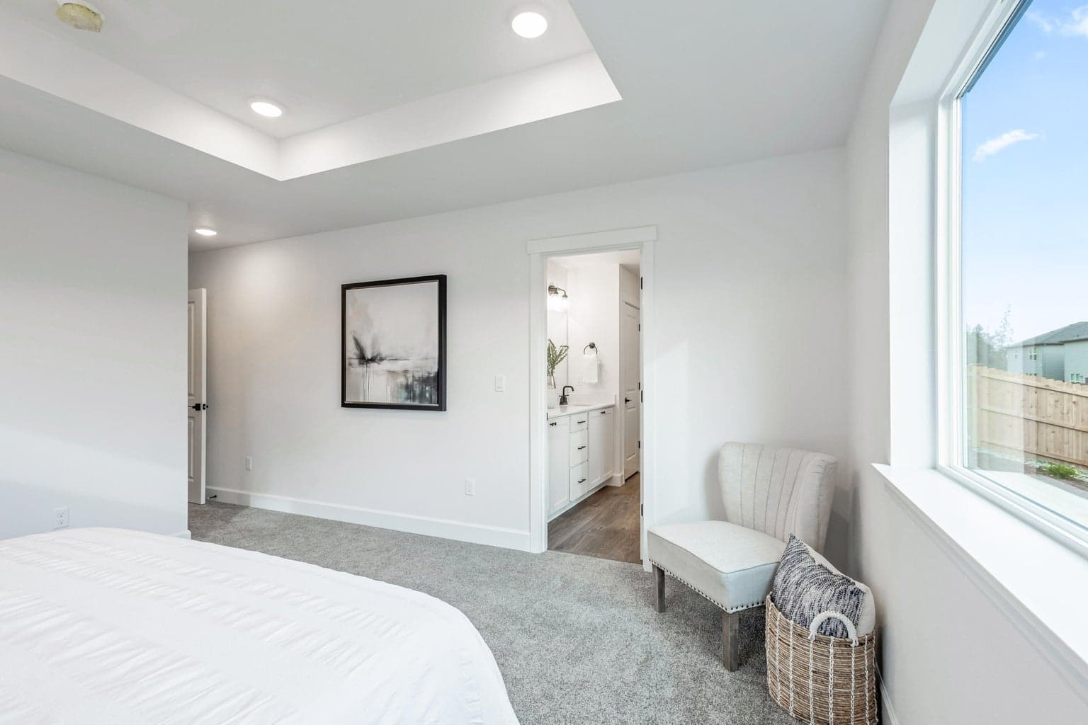 Photo of 1178 NW Varnish Avenue 13 of 24