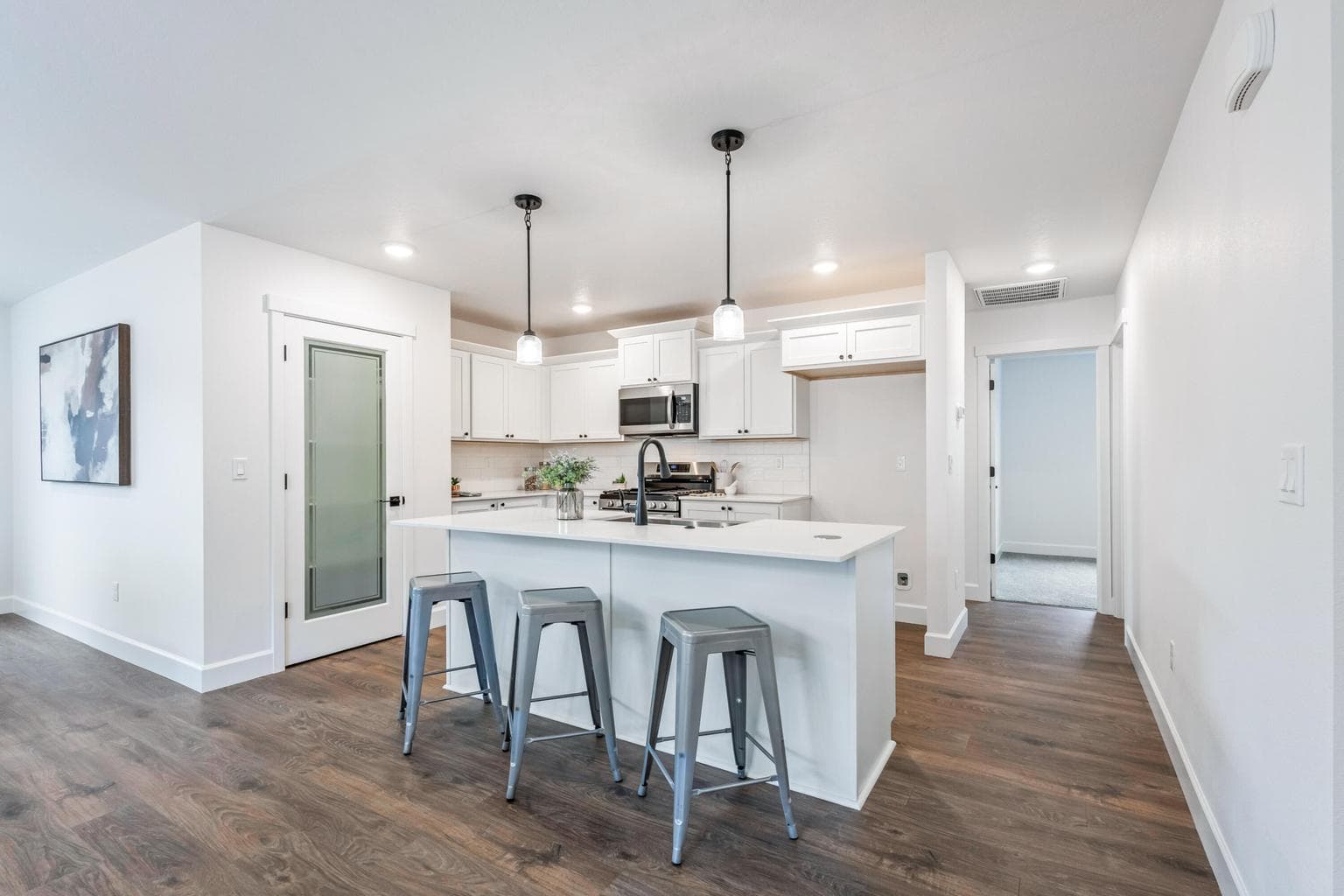 Photo of 1178 NW Varnish Avenue 6 of 24