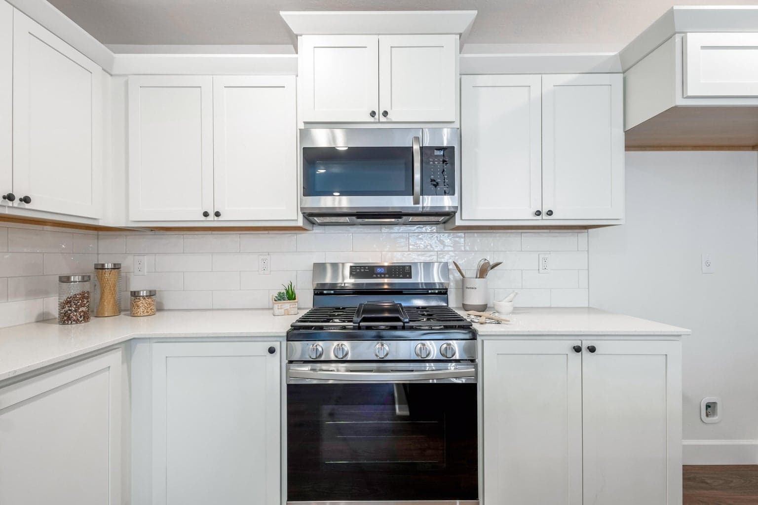 Photo of 1178 NW Varnish Avenue 7 of 24