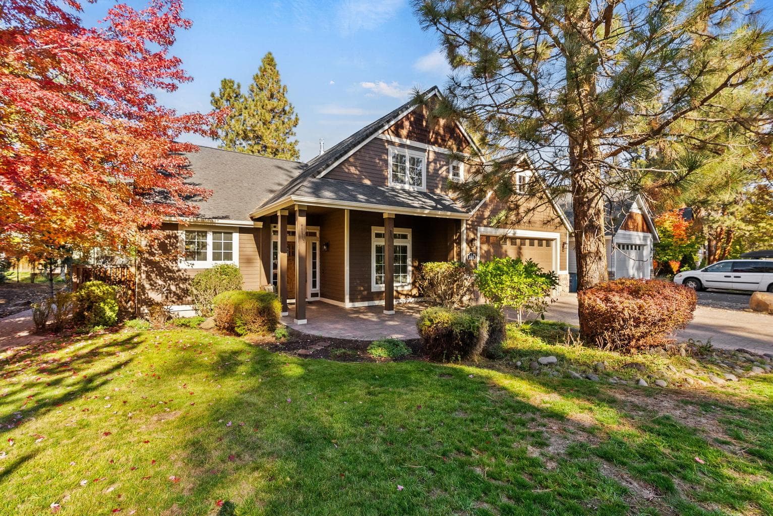 Front lawn, front and rear landscaping on automatic sprinklers and drip system