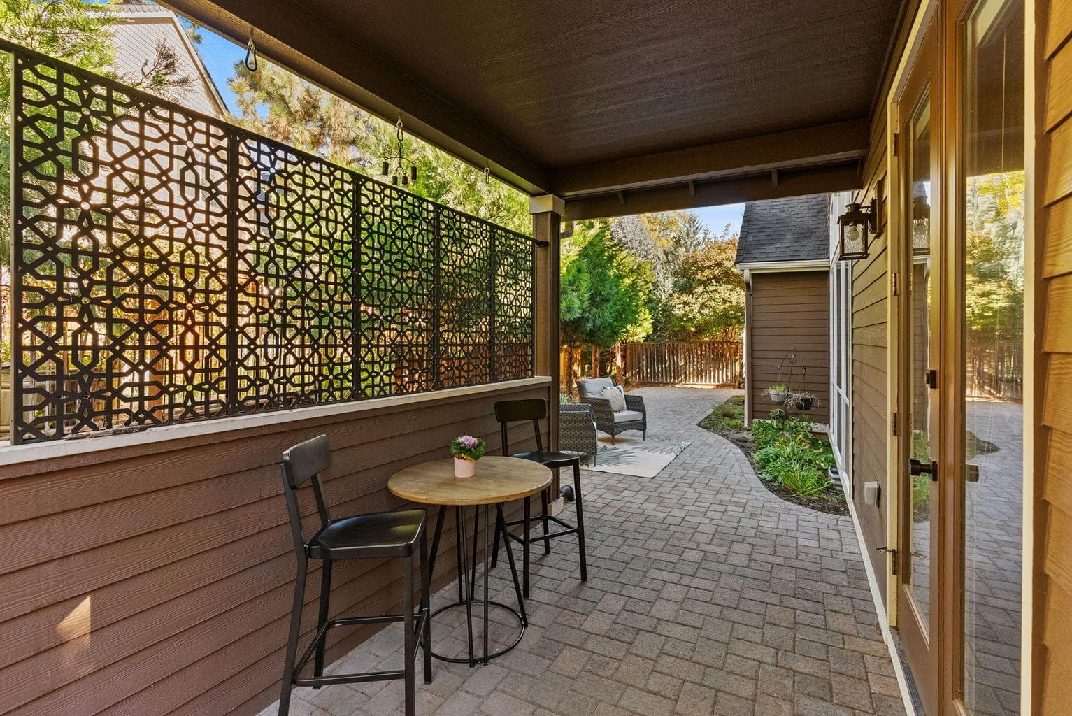 Paver patio with privacy screen
