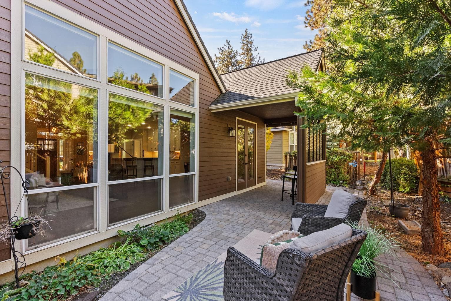 Paver patio with privacy fencing panels