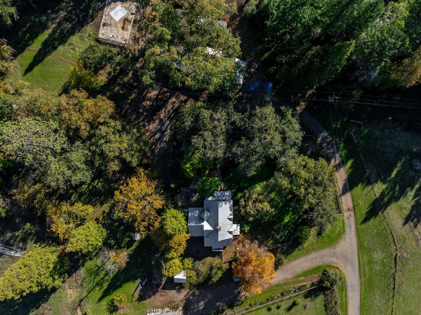 Photo of 6425 Lake Shore 4 of 49
