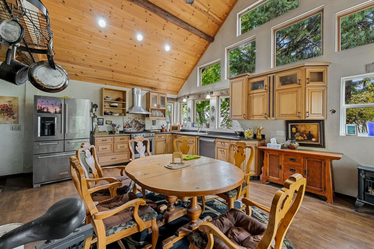Photo of 6425 Lake Shore 5 of 49