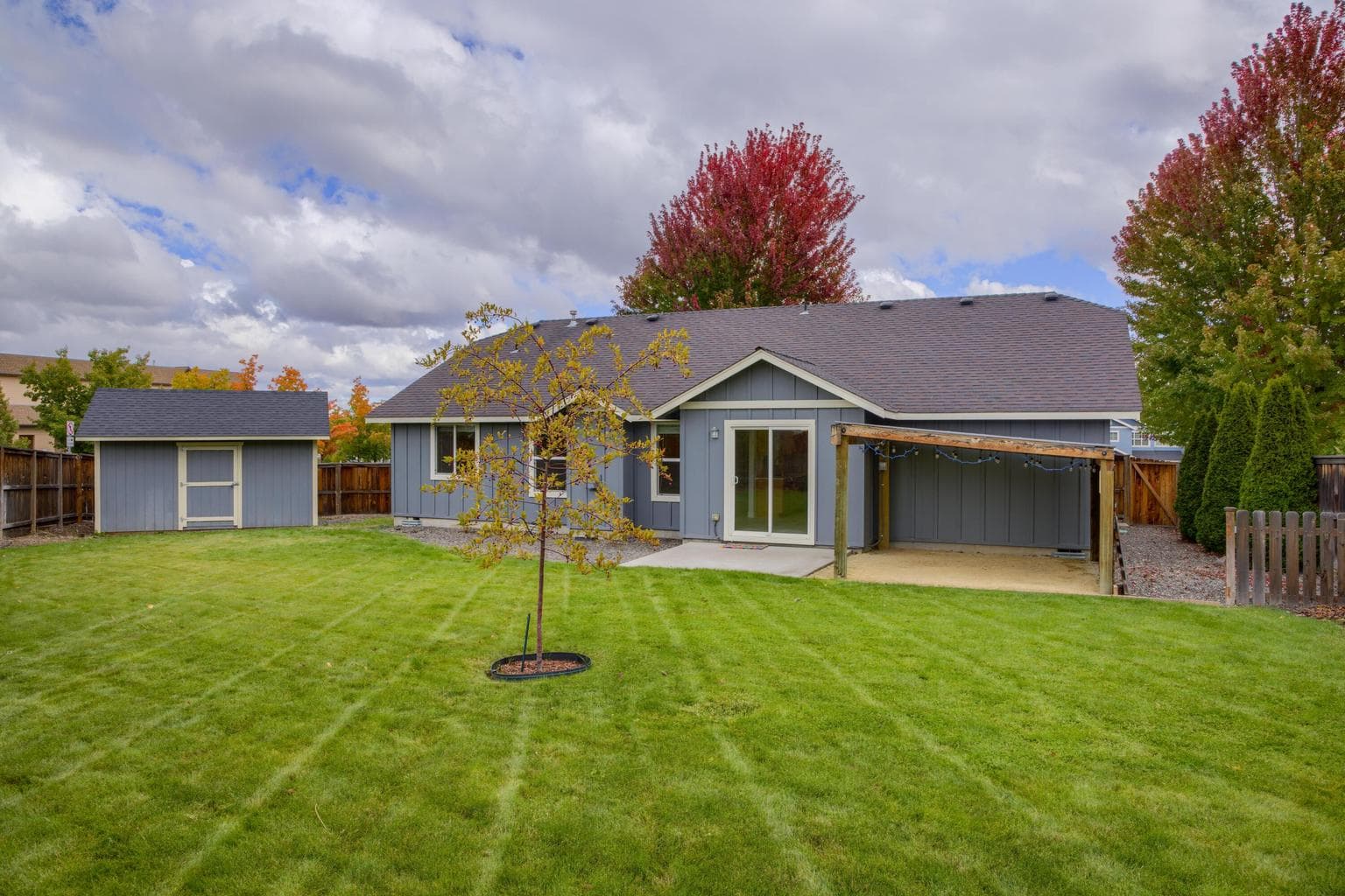 Fenced Yard!