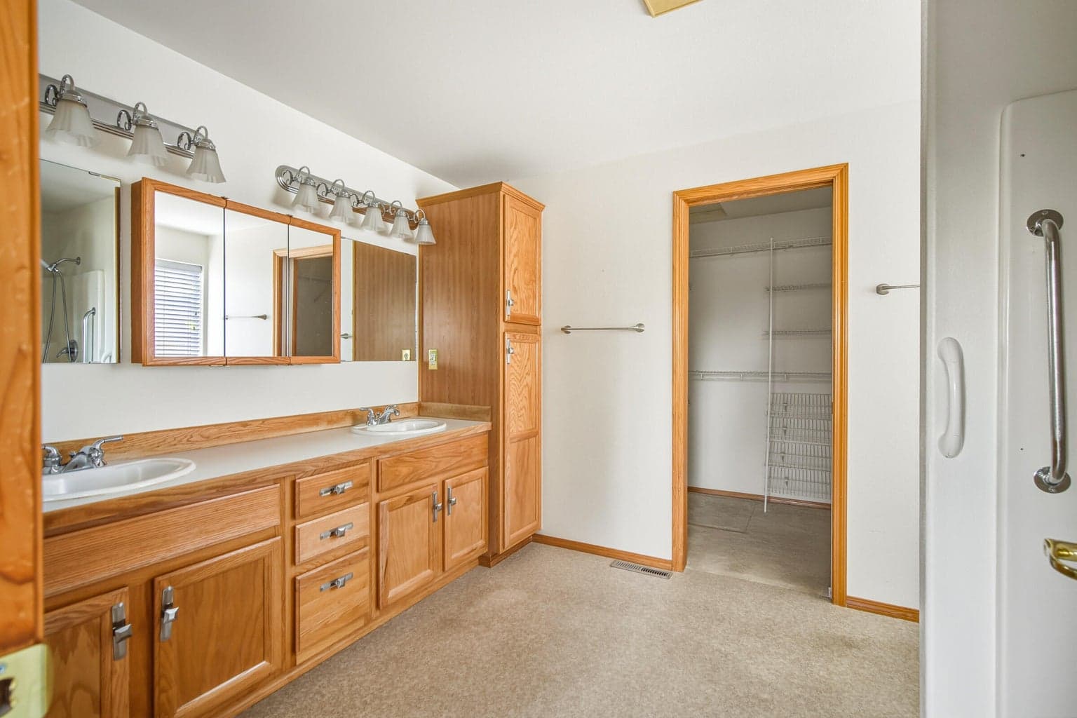 Photo of 4315 SW Ben Hogan Drive 15 of 52