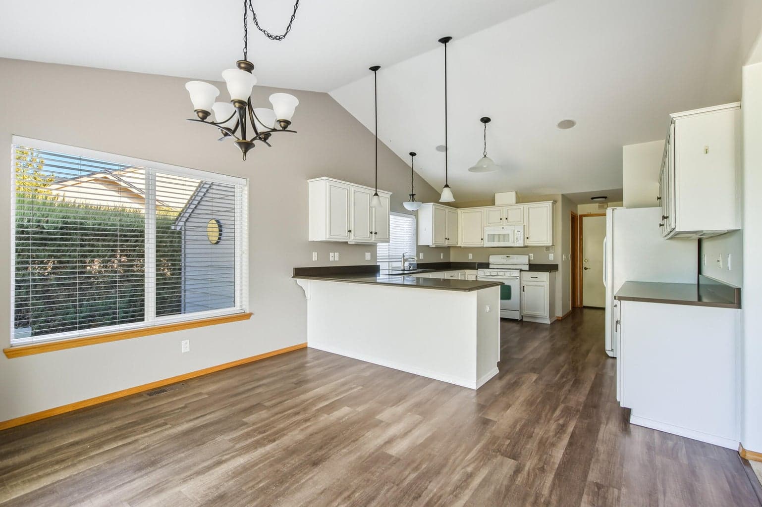 Photo of 4315 SW Ben Hogan Drive 9 of 52