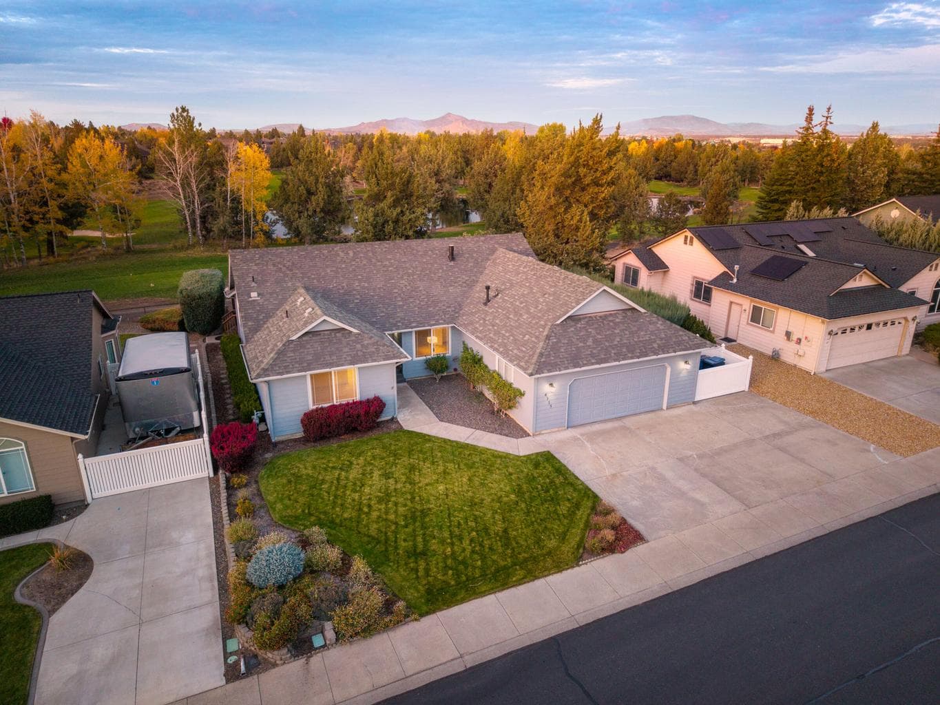 Photo of 4315 SW Ben Hogan Drive 37 of 52